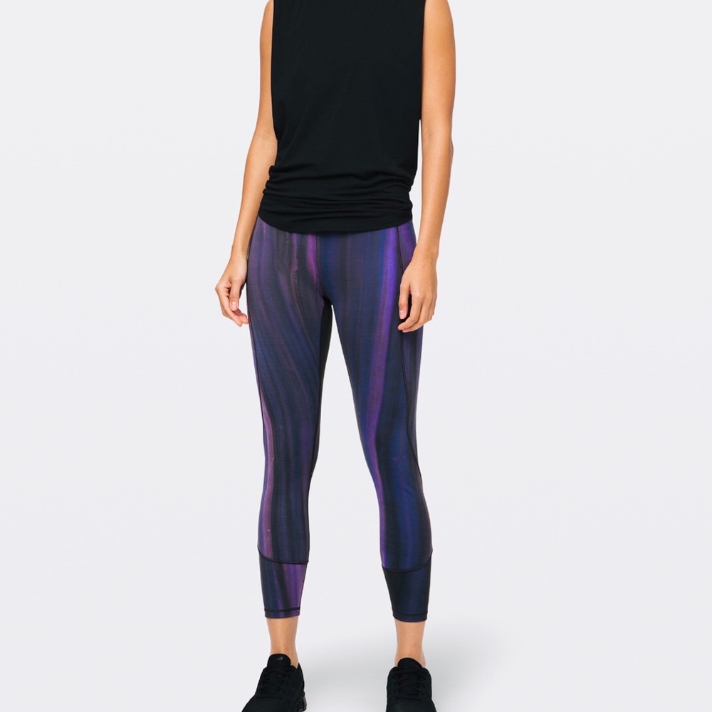 Lululemon In Movement Tight 25” RARE